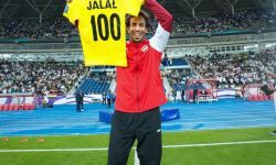 تكريم الحارس جلال حسن،بمناسبة وصوله إلى المُباراةِ الدوليّة رقم 100.